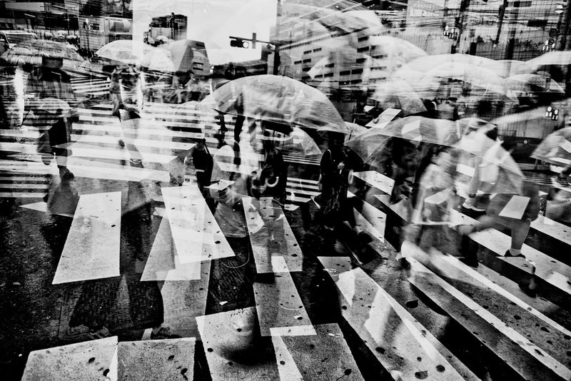 TOKYO CROSSING VI - Limited Edition of 3 Photograph by Sven Pfrommer