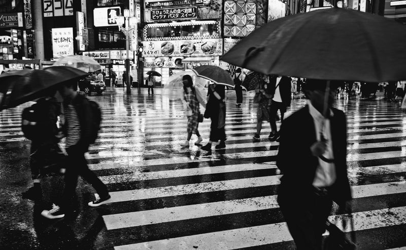 TOKYO CROSSING V - Limited Edition of 3 Photograph by Sven Pfrommer